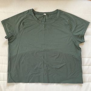 Lululemon Final Lap Workout tee